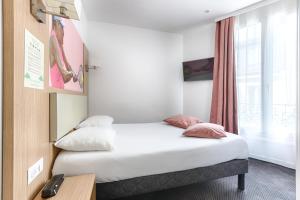 Hotels Hotel De Paris : photos des chambres