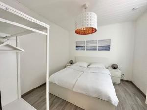 Möblierte Erdgeschoss-Wohnung mit Parkplatz in bester Lage des Stadtzentrums Herne, WLAN, Netflix- Super Autobahn-und ÖPNV-Anbindung