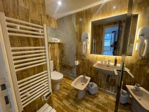 Hotels Hotel du College de France : photos des chambres