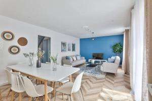 Maisons de vacances La Villa Marne - Tout equipe, 15mn Paris Gare du Nord, Parking Prive Gratuit, Terrasse, Jardin, Stade de France, Casino d'Enghien, Hippodrome, Universite : photos des chambres