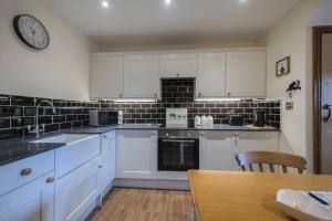 The Hoglets 3 by Together Travel - Luxury Cosy Cottage Retreat