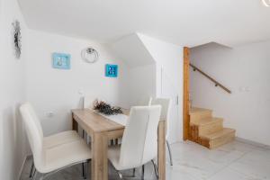 House Bajota with terrace and sea view