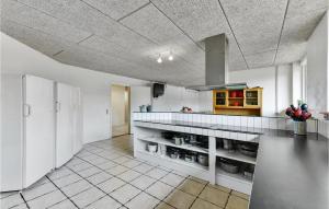 Cozy Home In Løkken With Kitchen