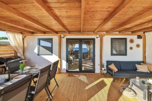 Mobile Home Therapy 