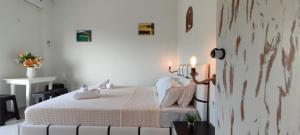 Wave Sound Apartments - Beach View