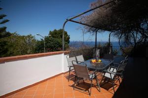 Apartment mit 3 Schlafzimmern, einer Terrasse und Meerblick