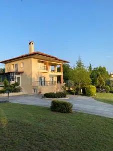 E L urban villa. - Nea Michaniona