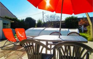 Maisons de vacances Stunning Home In Briare With Outdoor Swimming Pool, Wifi And Sauna : photos des chambres