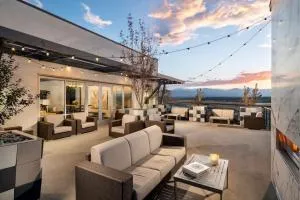 Luxury Living with Resort Amenities King bd Queens bd Sofa bd GymPoolHot Tub Fast WiFi - Драпер