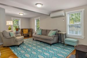 The Brew House - 2nd Floor Private Apartment - Located above Newscapes Brewing
