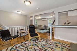 The Brew House - 2nd Floor Private Apartment - Located above Newscapes Brewing