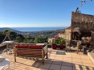 Appartements Corse Balagne Cateri au dessus de Corbara - Logement Maison de Charme 80m2 -Terrasse vue inoubliable 40m2 - 4 personnes - Coup de coeur assure : photos des chambres