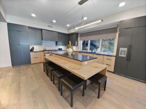 Luxury Kings Crown Condo Ski-In Out condo