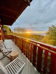 Chalets Chalet avec vue panoramique sur le Lac Leman au pied des pistes : photos des chambres