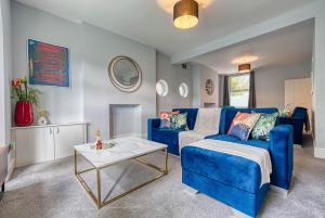 Spacious Nottingham Abode - Sleeps 16