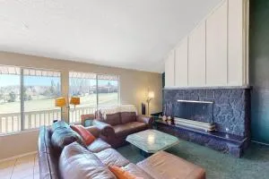 Blue Sky Escape - Elden Pueblo