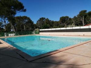 Campings SOUS LE SOLEIL DE PROVENCE : photos des chambres