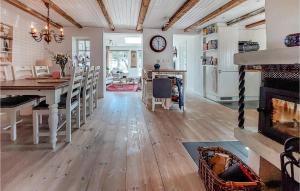 Beautiful Home In Vintrie With Wifi