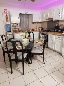 El farolito departamento completo 3 minutos de CAS/Visa/USA - نوغاليس