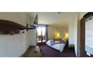 Hotels Hotel les Gardettes : photos des chambres