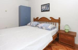 Family-friendly apartments with swimming pools Kastel Kambelovac, Kastela - 20935