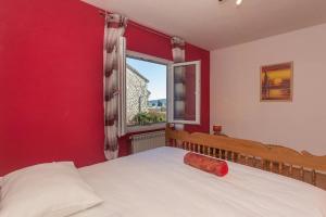 Family-friendly apartments with swimming pools Kastel Kambelovac, Kastela - 20935