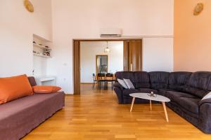 Apartments with swimming pool Pula - 7356