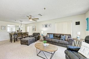Gulf Breeze Ami-2Bd-2Ba-Condo-Private Beach Access-Heater Pool-Water Views From Every Window