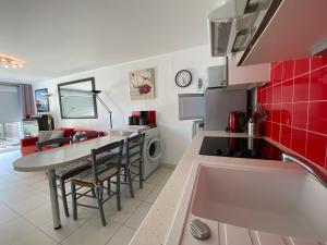 Maisons de vacances Maison Saint-Brevin-les-Pins, 2 pieces, 4 personnes - FR-1-364-126 : photos des chambres