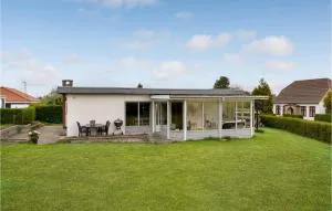 Cozy Home In Nordborg With Kitchen - Torp