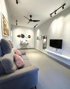 PM153 LandedHouse Modern Airport - Kampong Manggis