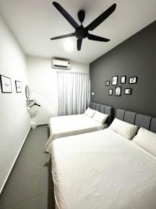 PM153 LandedHouse Modern Airport