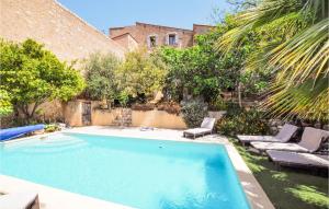 Maisons de vacances Awesome Home In Tautavel With Private Swimming Pool, Can Be Inside Or Outside : photos des chambres