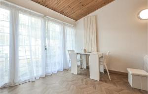 Awesome Home In Mouans-Sartoux