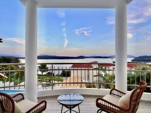 Luxury Villa Agios Dimitrios with private pool by DadoVillas