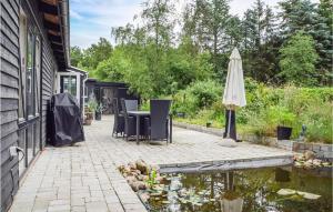 3 Bedroom Beautiful Home In Fårvang