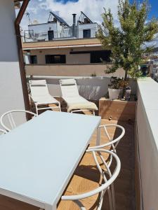 Ático esquinero muy soleado con la terraza de 50 m2