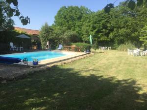 Maisons de vacances Beautiful cottage with private pool in France : photos des chambres