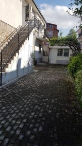 Luccia Apartments-Guesthouse Laguna