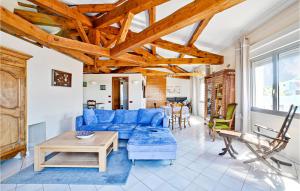 Maisons de vacances Amazing Home In Chteaurenard With Wifi, Indoor Swimming Pool And 2 Bedrooms : photos des chambres