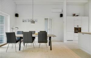 3 Bedroom Beautiful Home In Gilleleje