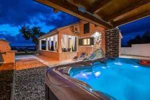 Holiday home Figurica - Paljuv