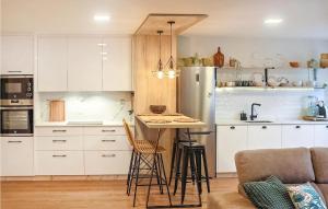 Lovely Apartment In Vimianzo With Wifi