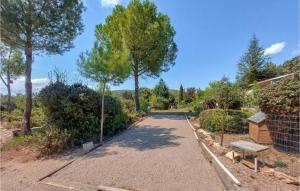 Maisons de vacances Nice Home In Aumelas With Wifi : photos des chambres