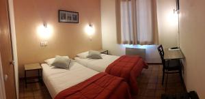 Hotels Hotel Saint Michel : photos des chambres