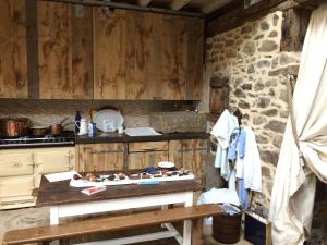 Sejours chez l'habitant CHAMBRE ROMANTIQUE CHEZ L'HABITANT a LAMBALLE : photos des chambres