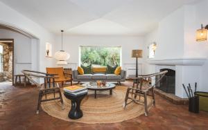 Unique à gassin : 1,5 ha, 4 suites : la campagne au cœur de st tropez