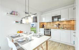 Nice Home In Tossens With Wifi