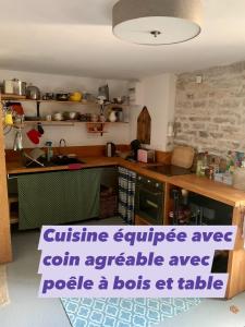 Appartements Gite Chambre de la Tante Camille - Les Filles Tresy : photos des chambres