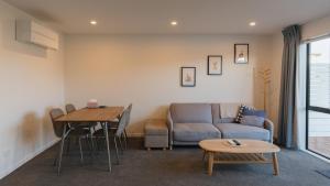 Entire Unit - 18 Rodman - newly furnished